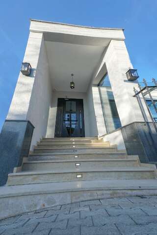 Отели типа «постель и завтрак» Hotel Ticiani 13 Кутаиси-7